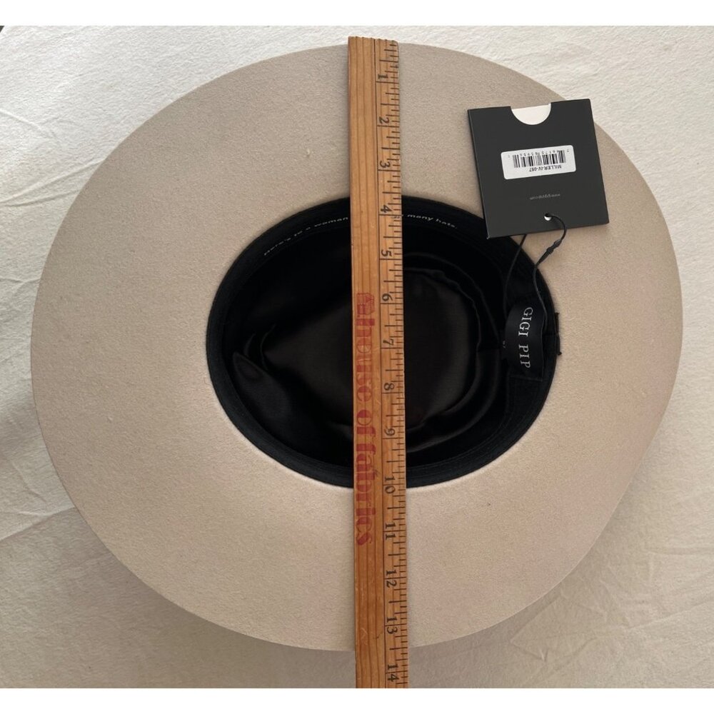 Gigi Pip Fedora Hat Womens Size 57 M Beige - Brown Band 100% Australian Wool NWT - Picture 10 of 16